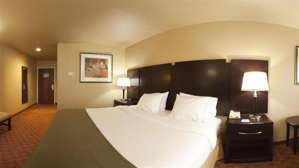 Holiday Inn Express Hotel & Suites Muskogee By Ihg Exterior foto