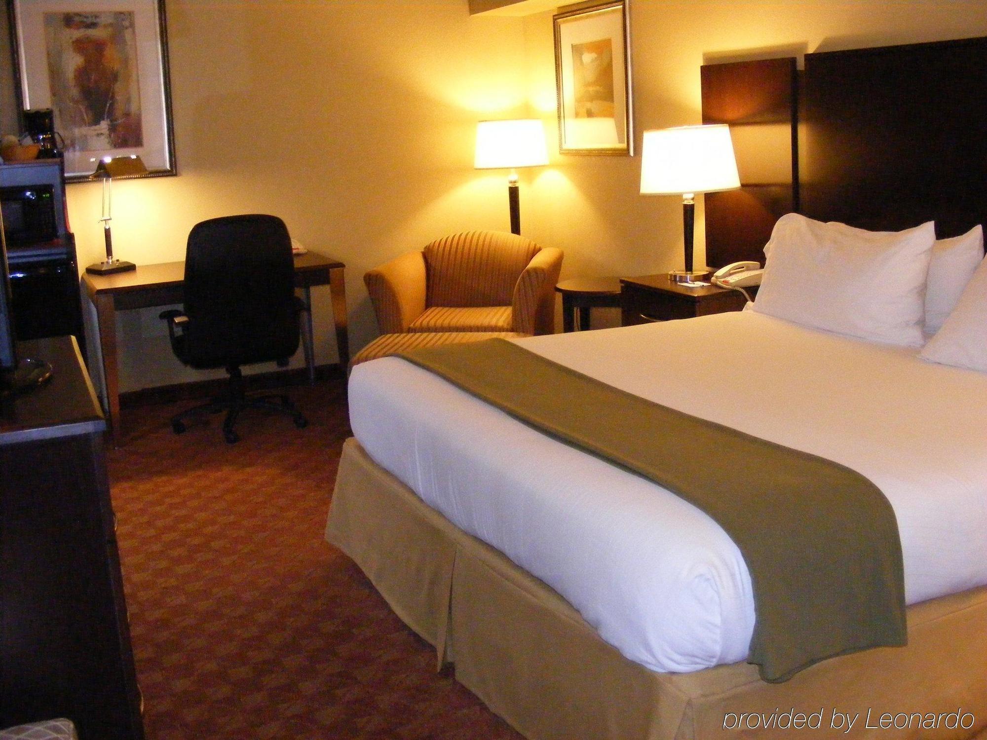 Holiday Inn Express Hotel & Suites Muskogee By Ihg Exterior foto