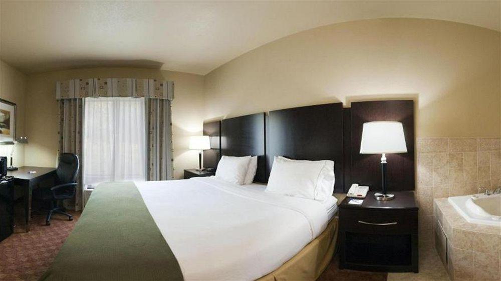 Holiday Inn Express Hotel & Suites Muskogee By Ihg Exterior foto